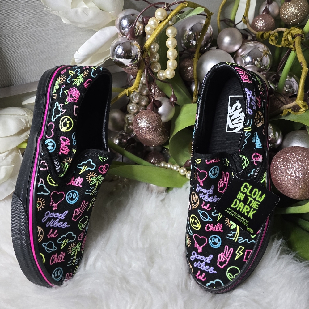 Vans Slip-On Glow Skate womens Shoes  Brand new